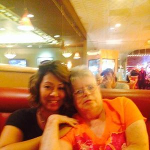 Meet your Posher, Ebbie